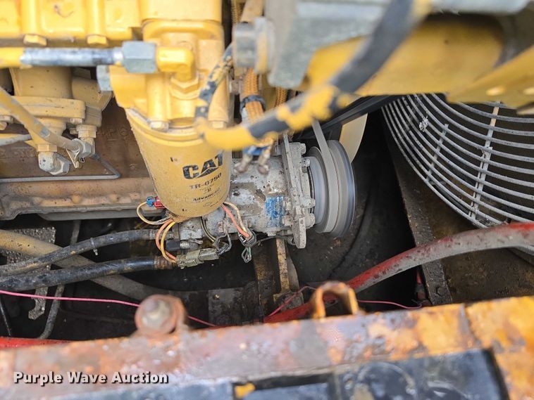 image for item DT6994 1999 Caterpillar 973 track loader