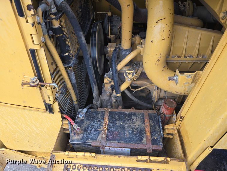 image for item DT6994 1999 Caterpillar 973 track loader