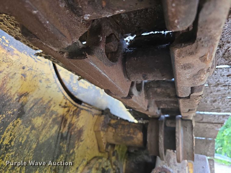 image for item DT6994 1999 Caterpillar 973 track loader