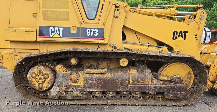image for item DT6994 1999 Caterpillar 973 track loader