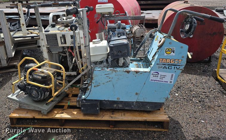 image for item DT6995 (4) concrete saws