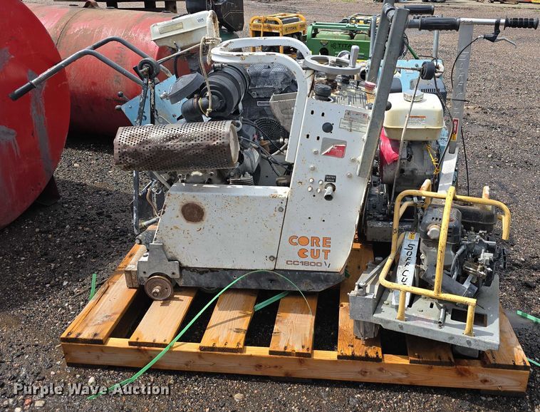 image for item DT6995 (4) concrete saws