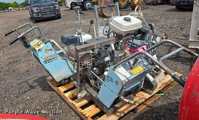 image for item DT6995 (4) concrete saws