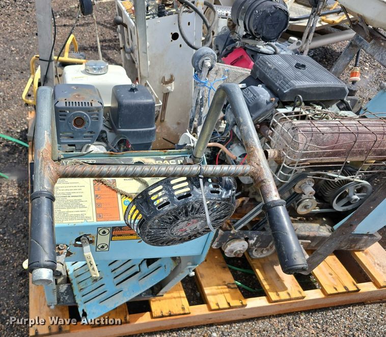 image for item DT6995 (4) concrete saws