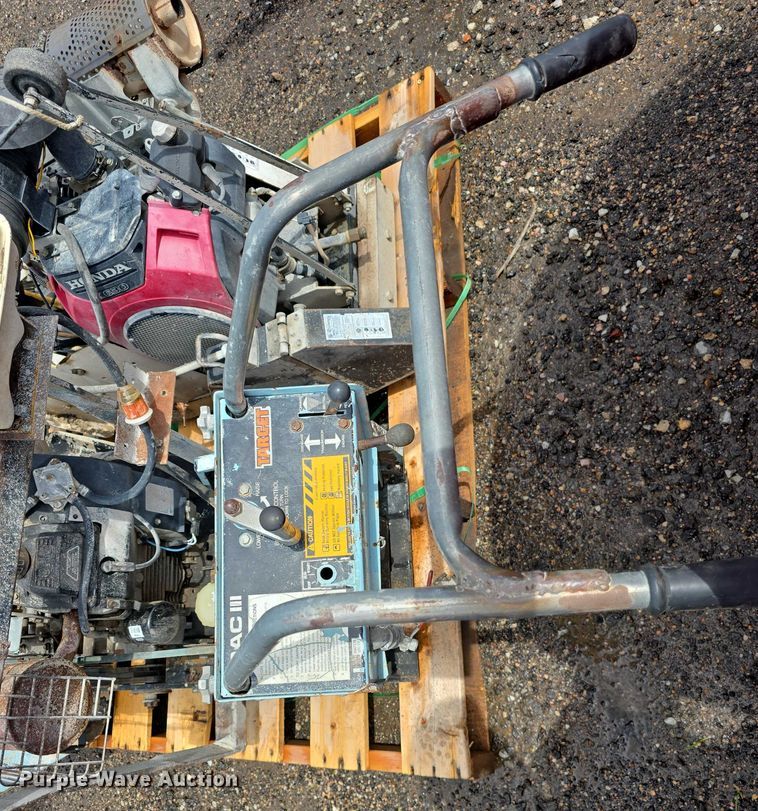 image for item DT6995 (4) concrete saws