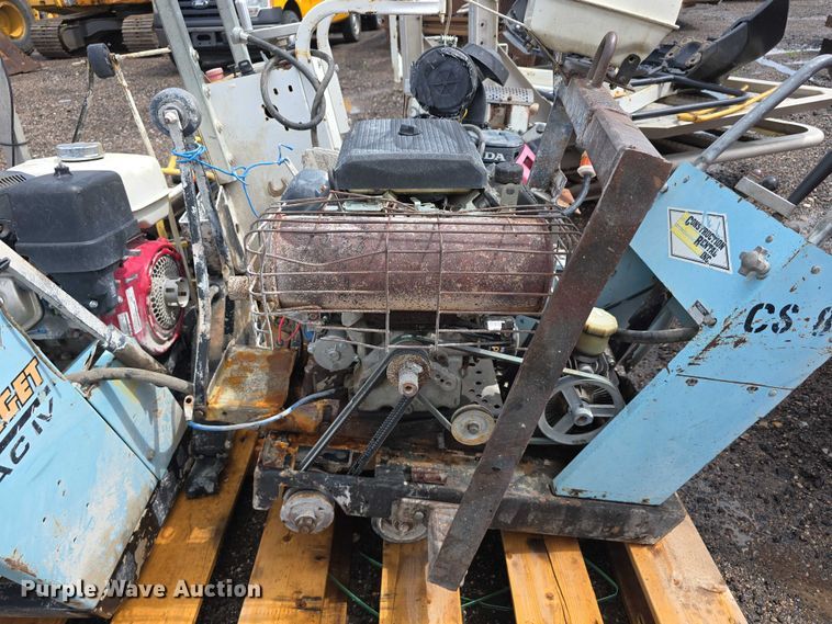 image for item DT6995 (4) concrete saws