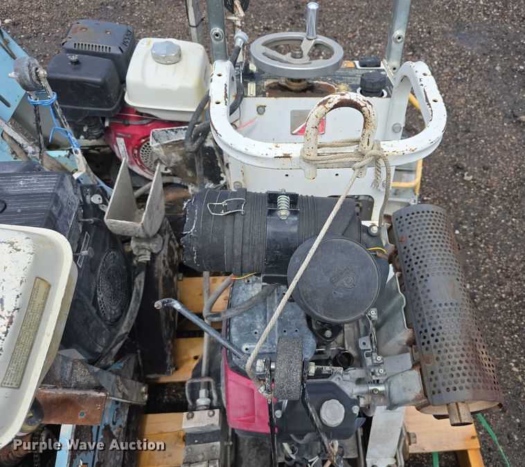 image for item DT6995 (4) concrete saws