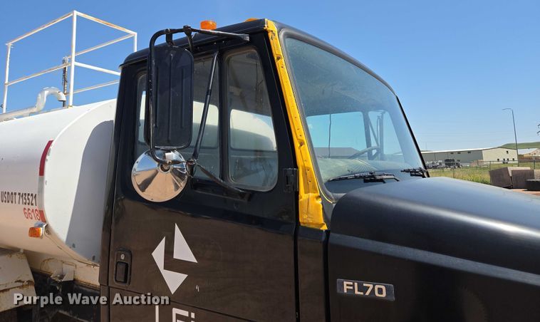 image for item DT7228 1999 Freightliner FL70 water truck