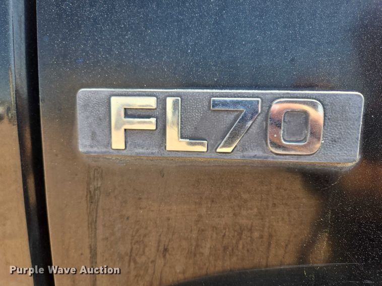 image for item DT7228 1999 Freightliner FL70 water truck