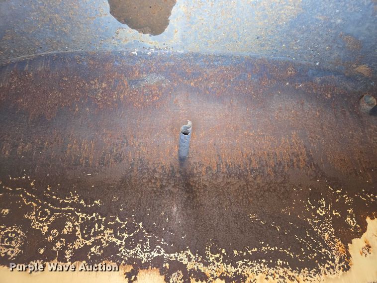 image for item DT7228 1999 Freightliner FL70 water truck