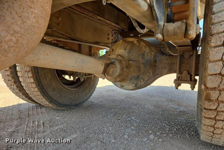 image for item DT7228 1999 Freightliner FL70 water truck