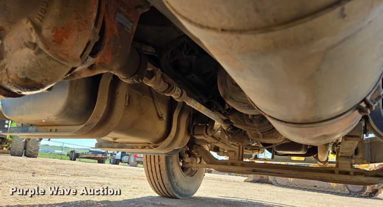 image for item DT7228 1999 Freightliner FL70 water truck