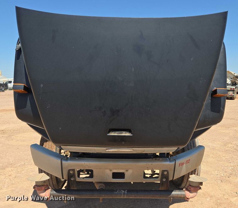 image for item DT7228 1999 Freightliner FL70 water truck