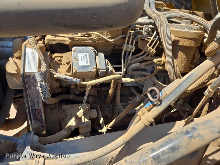 image for item DT7228 1999 Freightliner FL70 water truck