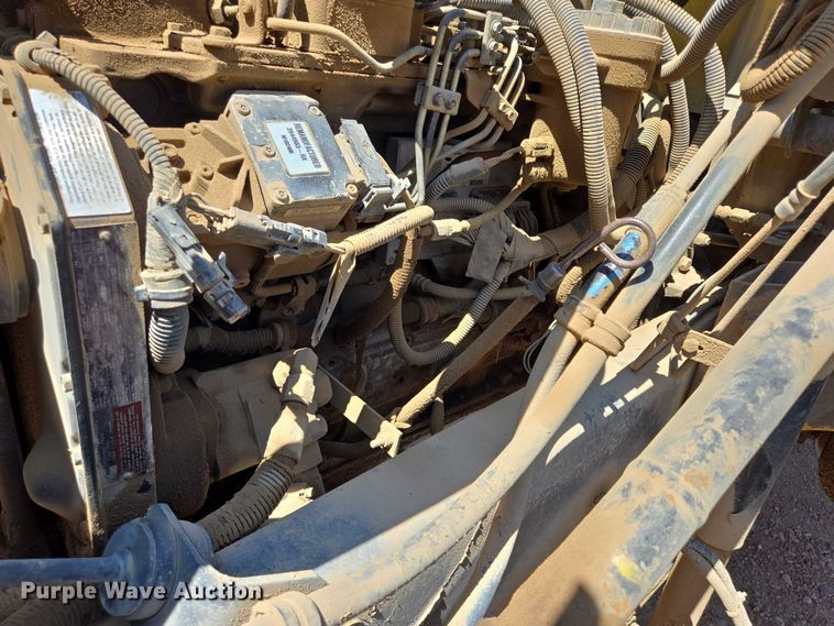 image for item DT7228 1999 Freightliner FL70 water truck