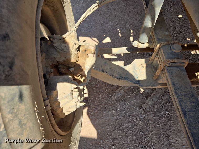 image for item DT7228 1999 Freightliner FL70 water truck