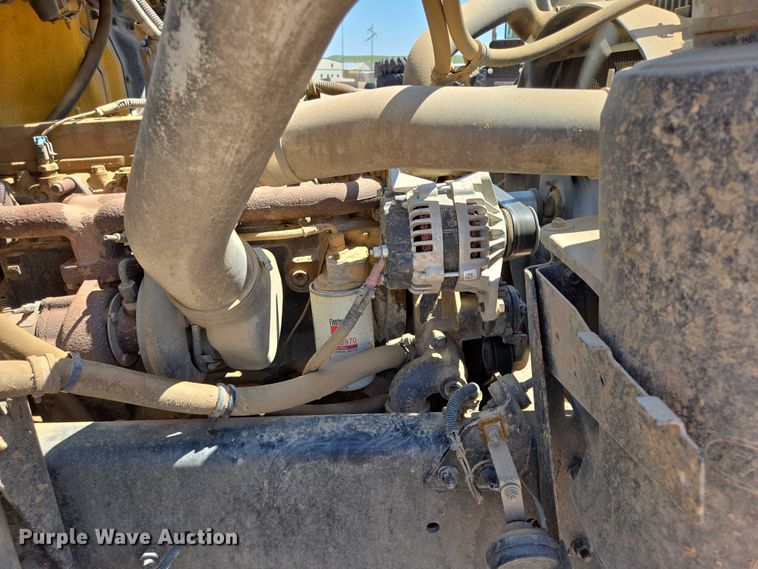 image for item DT7228 1999 Freightliner FL70 water truck