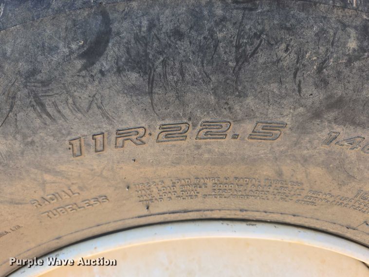 image for item DT7228 1999 Freightliner FL70 water truck