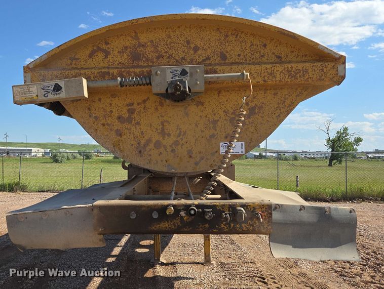 image for item DT7229 2006 Sidump'r SDR325 side dump trailer
