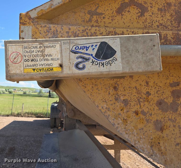 image for item DT7229 2006 Sidump'r SDR325 side dump trailer