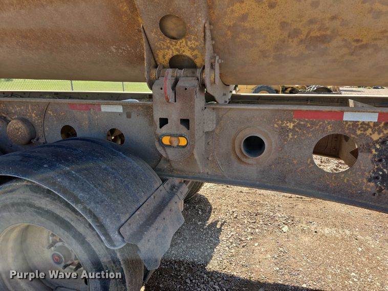 image for item DT7229 2006 Sidump'r SDR325 side dump trailer