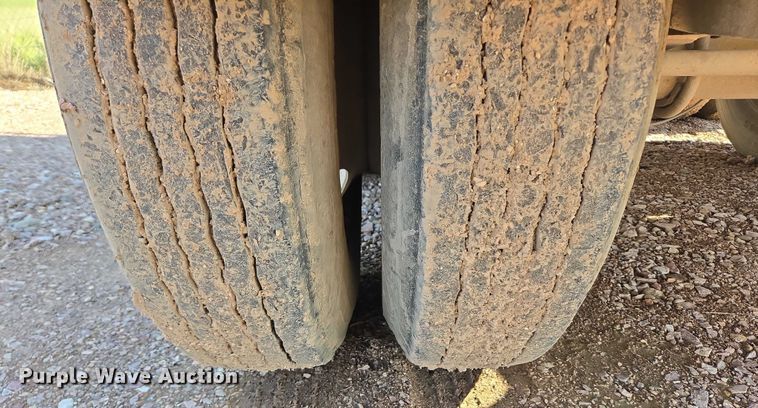 image for item DT7229 2006 Sidump'r SDR325 side dump trailer