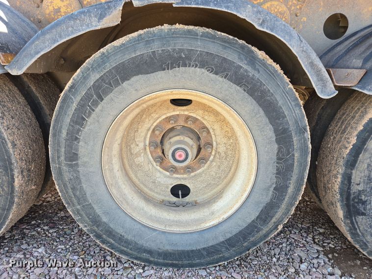 image for item DT7229 2006 Sidump'r SDR325 side dump trailer