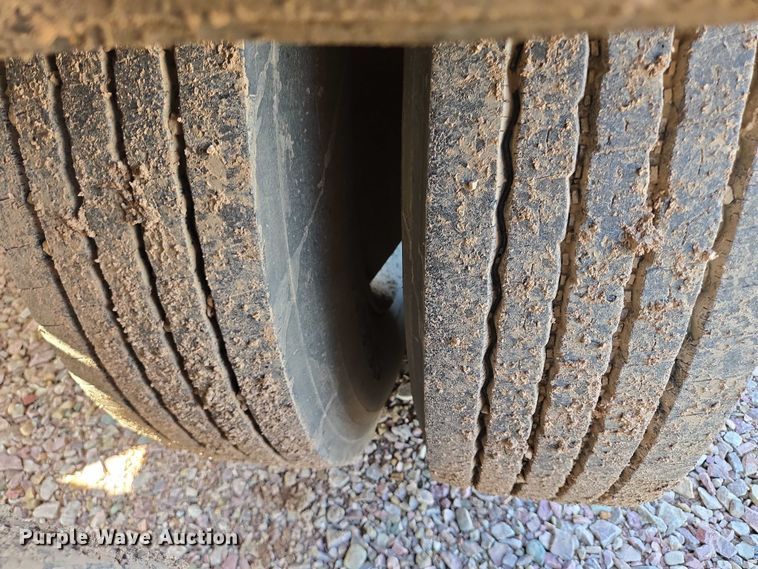 image for item DT7229 2006 Sidump'r SDR325 side dump trailer