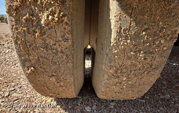 image for item DT7229 2006 Sidump'r SDR325 side dump trailer