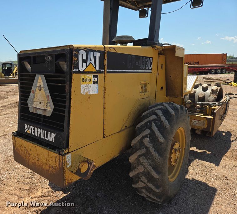 image for item DT7230 1997 Caterpillar CP-433C single drum vibratory roller