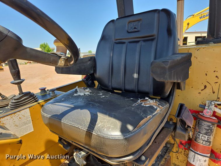 image for item DT7230 1997 Caterpillar CP-433C single drum vibratory roller