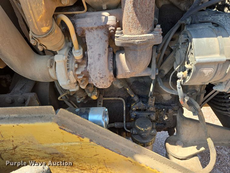 image for item DT7230 1997 Caterpillar CP-433C single drum vibratory roller