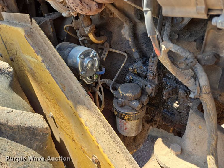 image for item DT7230 1997 Caterpillar CP-433C single drum vibratory roller