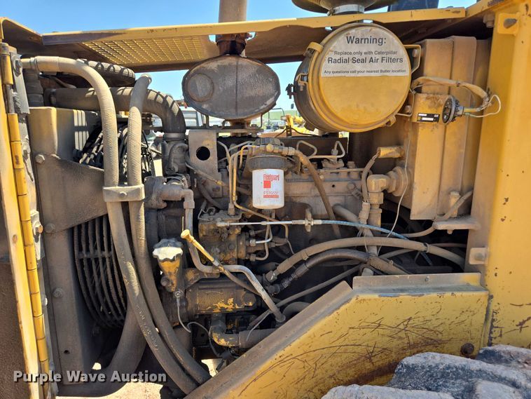 image for item DT7230 1997 Caterpillar CP-433C single drum vibratory roller