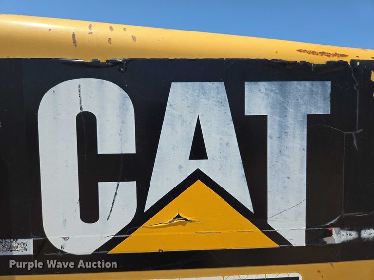 image for item DT7230 1997 Caterpillar CP-433C single drum vibratory roller