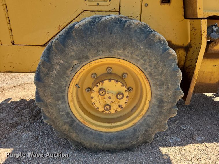 image for item DT7230 1997 Caterpillar CP-433C single drum vibratory roller