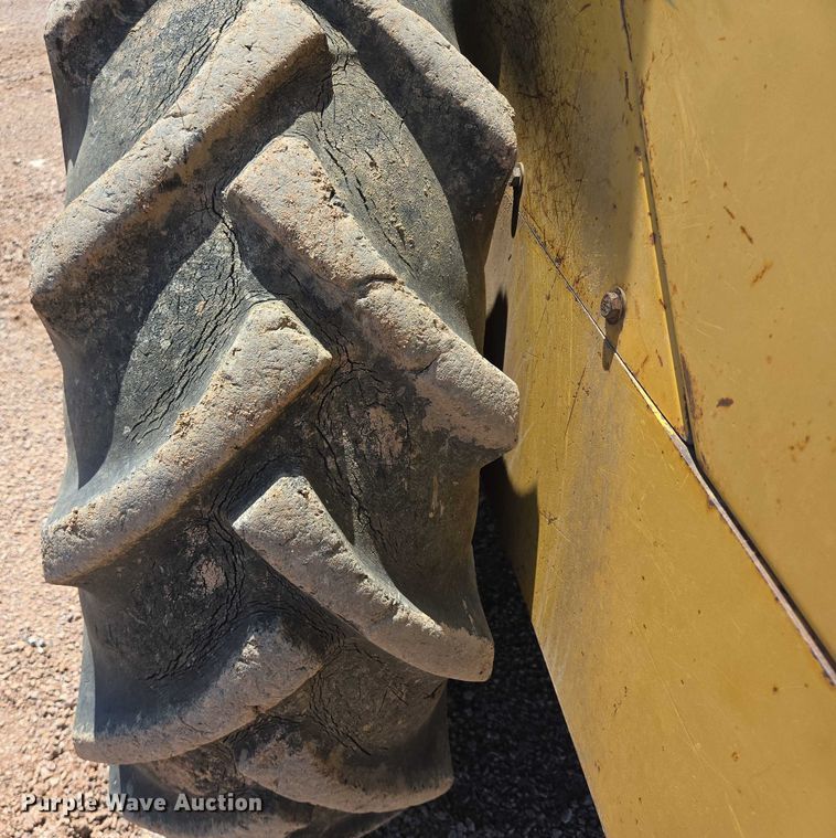 image for item DT7230 1997 Caterpillar CP-433C single drum vibratory roller