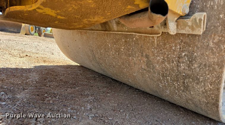 image for item DT7231 Hypac C754B double drum vibratory roller