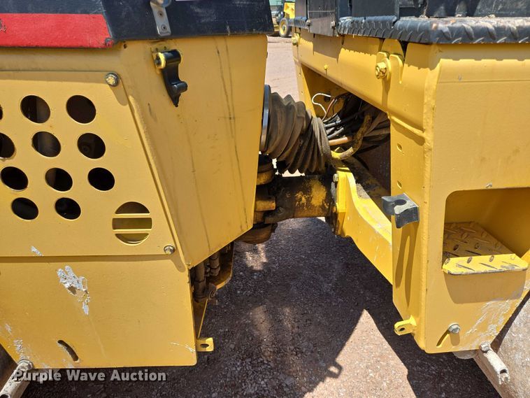 image for item DT7231 Hypac C754B double drum vibratory roller