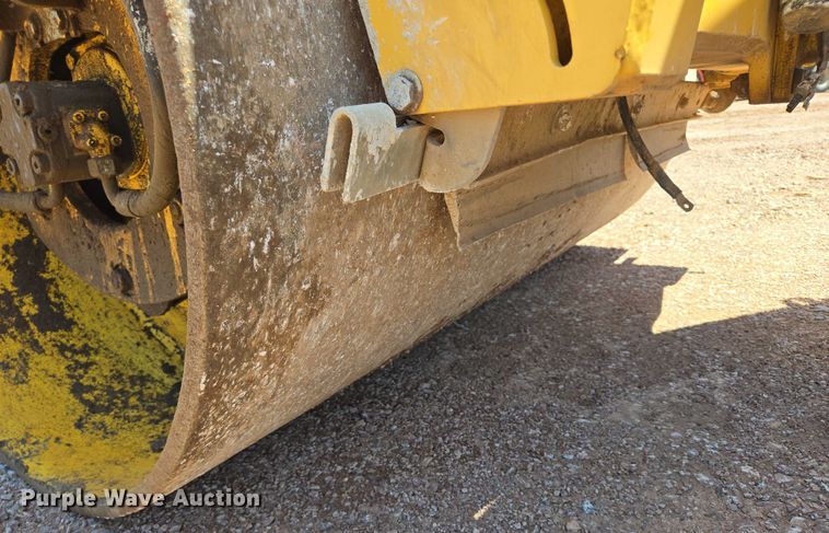 image for item DT7231 Hypac C754B double drum vibratory roller