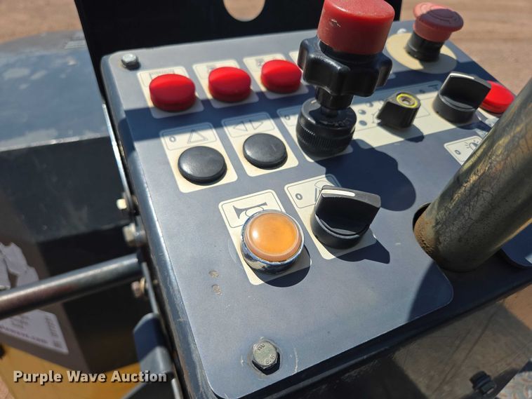 image for item DT7231 Hypac C754B double drum vibratory roller