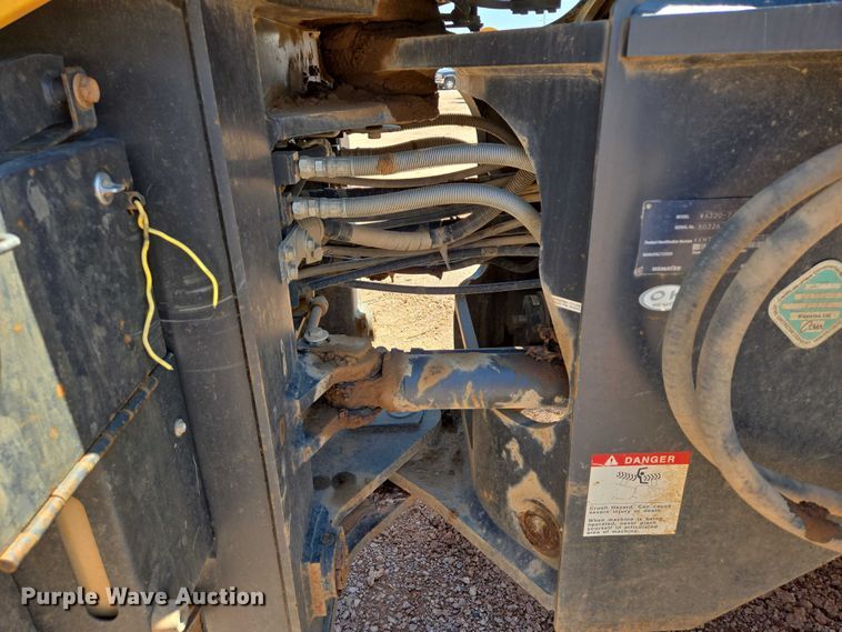 image for item DT7232 2014 Komatsu WA320-7 wheel loader