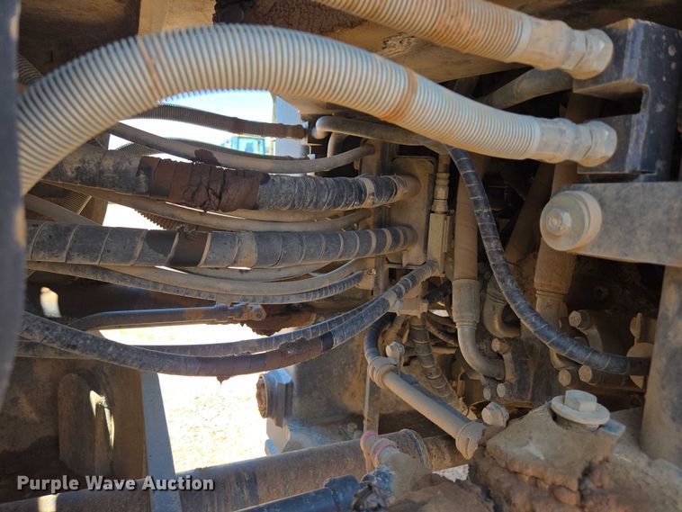 image for item DT7232 2014 Komatsu WA320-7 wheel loader