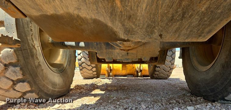 image for item DT7232 2014 Komatsu WA320-7 wheel loader