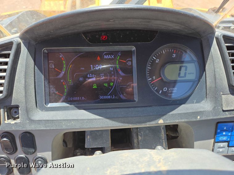 image for item DT7232 2014 Komatsu WA320-7 wheel loader