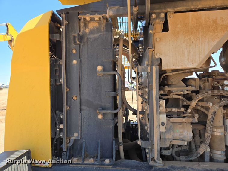 image for item DT7232 2014 Komatsu WA320-7 wheel loader
