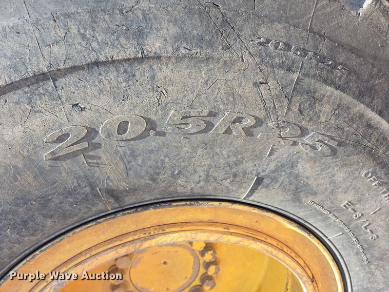 image for item DT7232 2014 Komatsu WA320-7 wheel loader