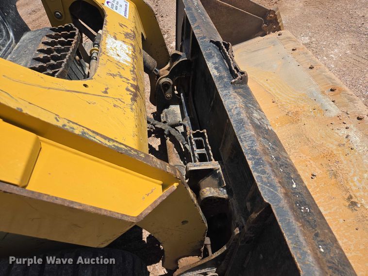 image for item DT7233 2019 Caterpillar 259D tracked skid steer loader