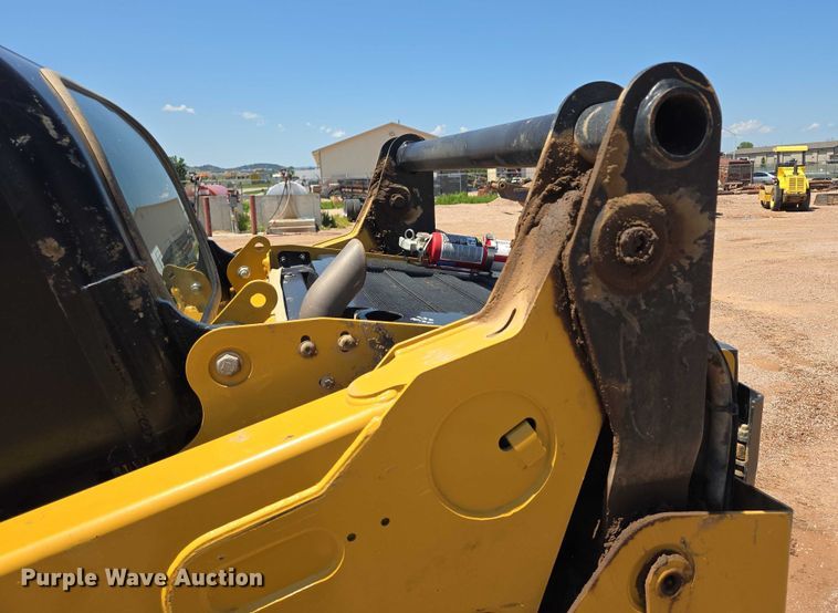 image for item DT7233 2019 Caterpillar 259D tracked skid steer loader