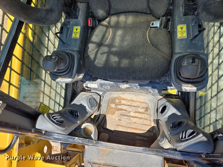 image for item DT7233 2019 Caterpillar 259D tracked skid steer loader